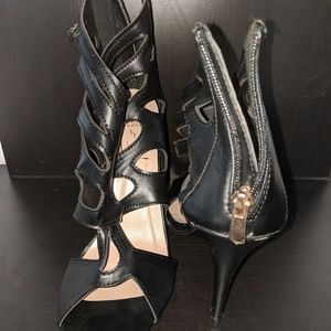 Black heel strap